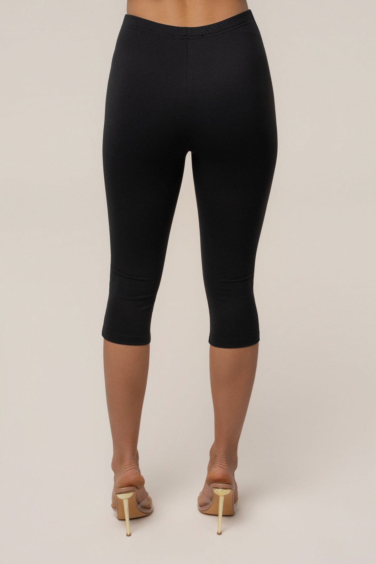 Black Essential Capri Legging