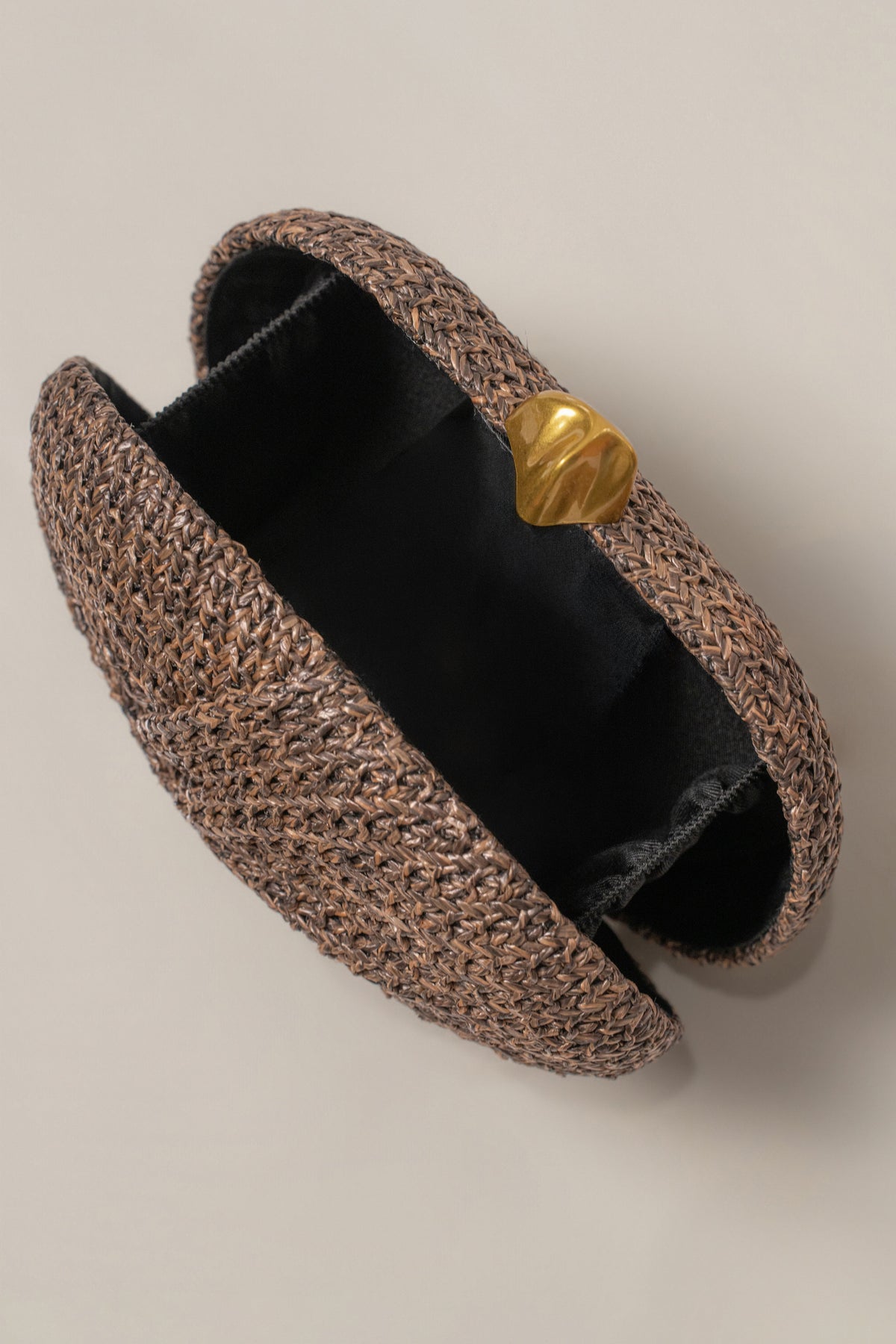 Brown Island Night Woven Bag
