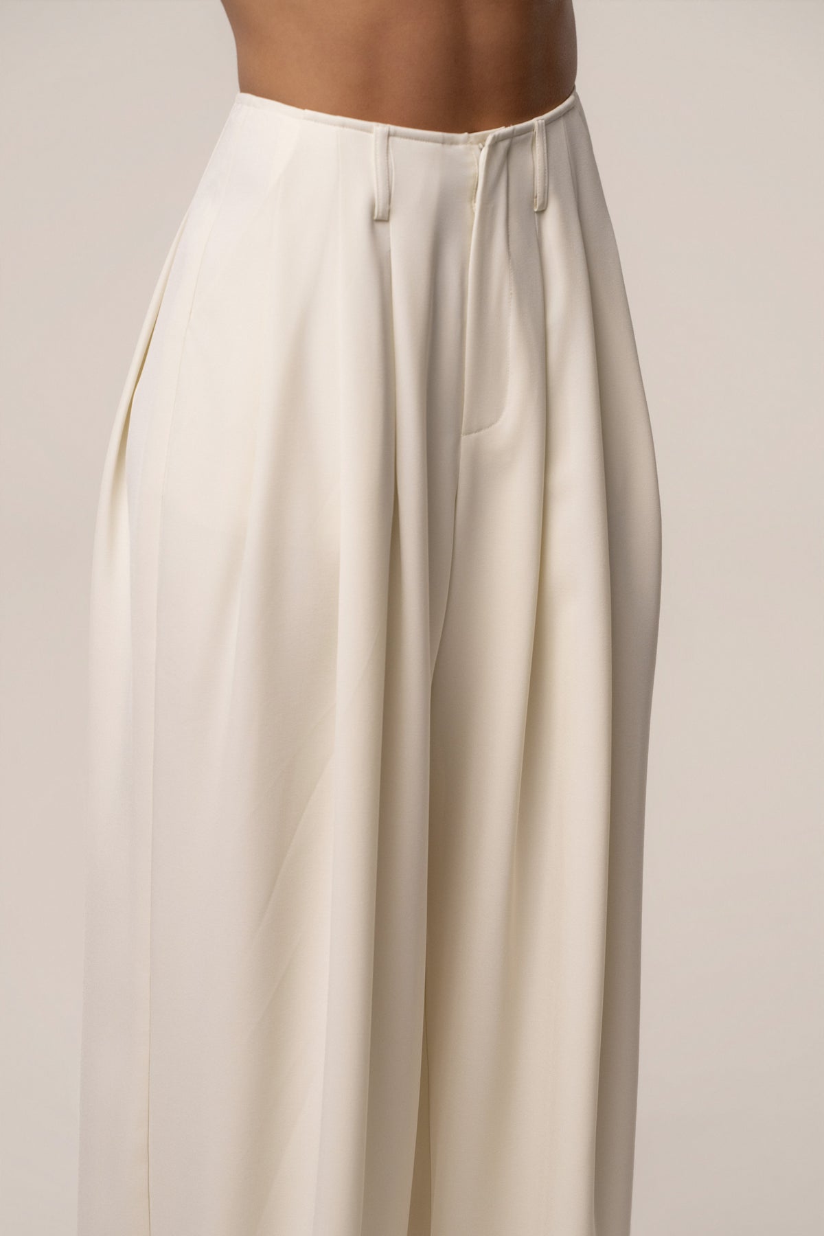 Cream Estate Pleated Trouser