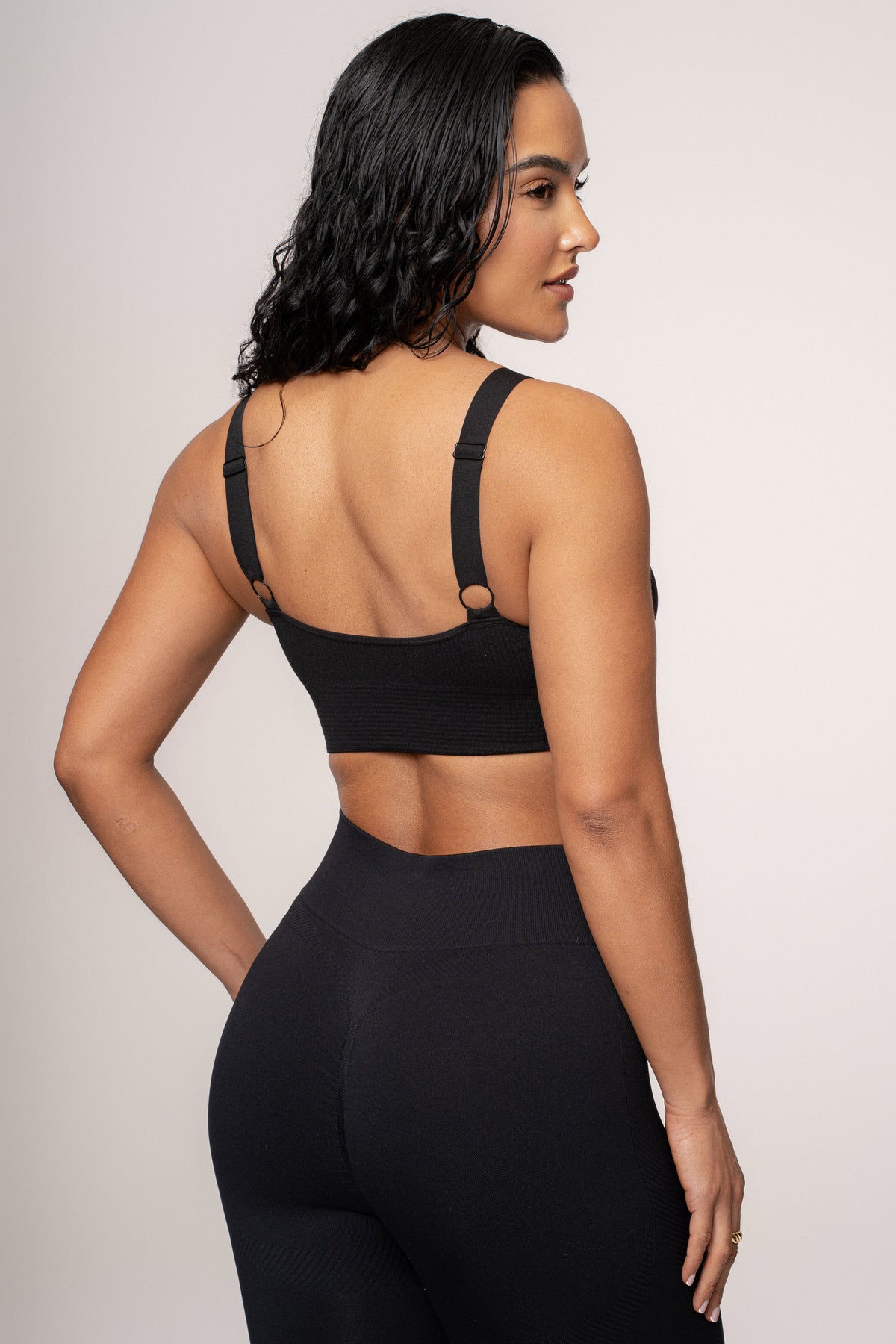 Black New Flow Active Top