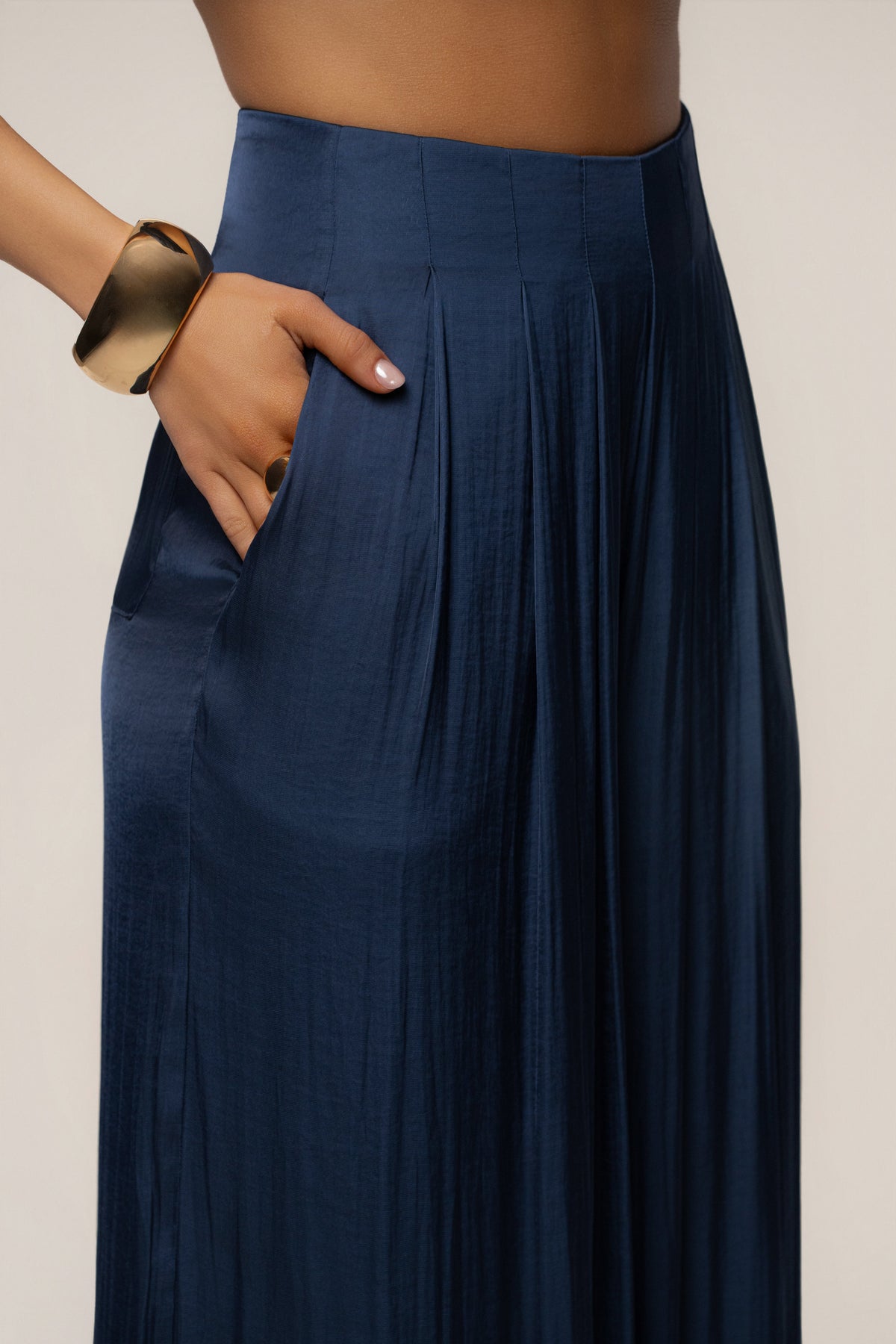 Blue Core Form Pleated Trouser