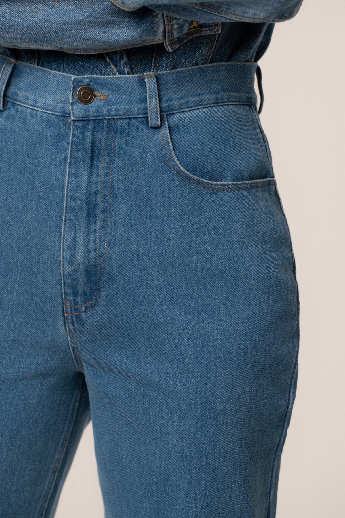 Medium Wash Roesia Jeans